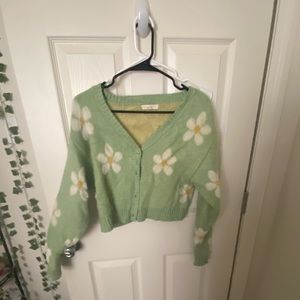 Small flower pullover